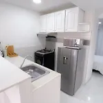 Luxury Beach House - Studio With Jacuzzi & Patio